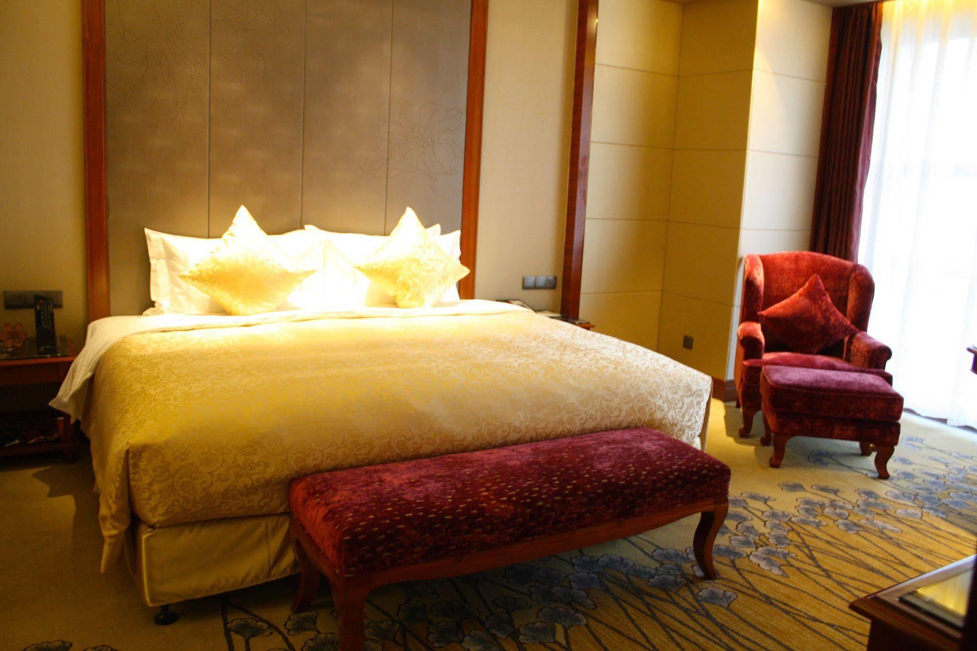 Grand Skylight International Hotel Wuhai Bagian luar foto